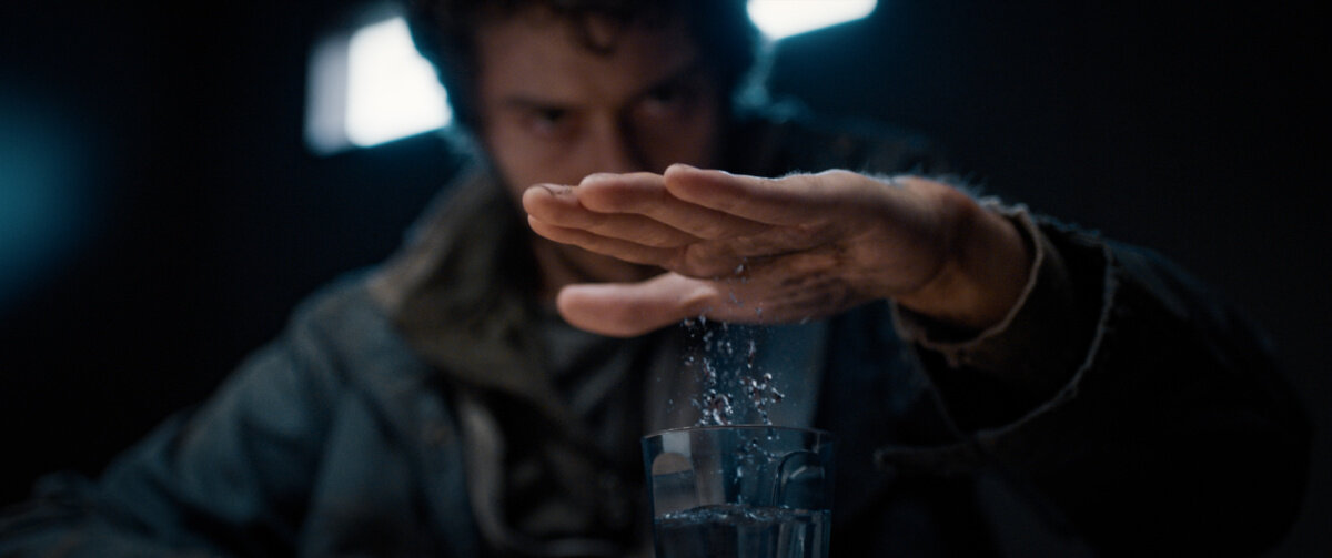 кадр из фильма "Бог грома"