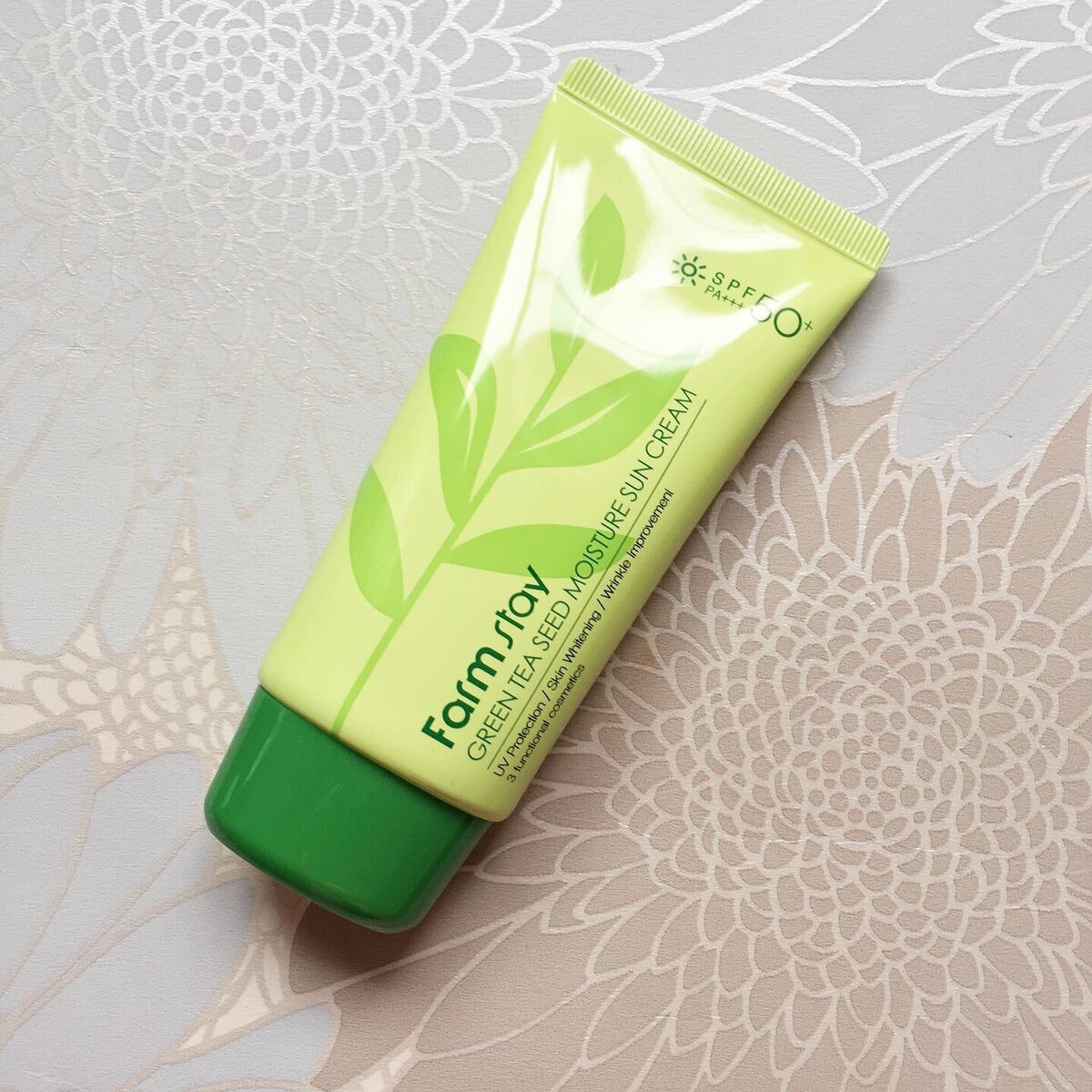 Солнцезащитный крем зеленый чай. Green Tea Seed Moisture Sun Cream. Farmstay Green Tea Seed Moisture Sun Cream. Farmstay Green Tea Seed Moisture Sun Cream spf50+ pa+++. Крем солнцезащитный с зеленым чаем Farmstay Green Tea Seed Moisture Sun Cream spf50+ pa+++.