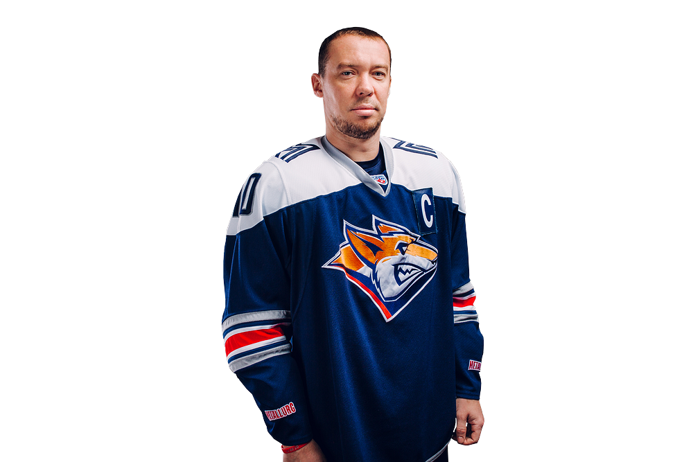 Сергей Мозякин всю свою карьеру проводит в России (не считая 1999 года,где он провёл 4 игры за канадский клуб)