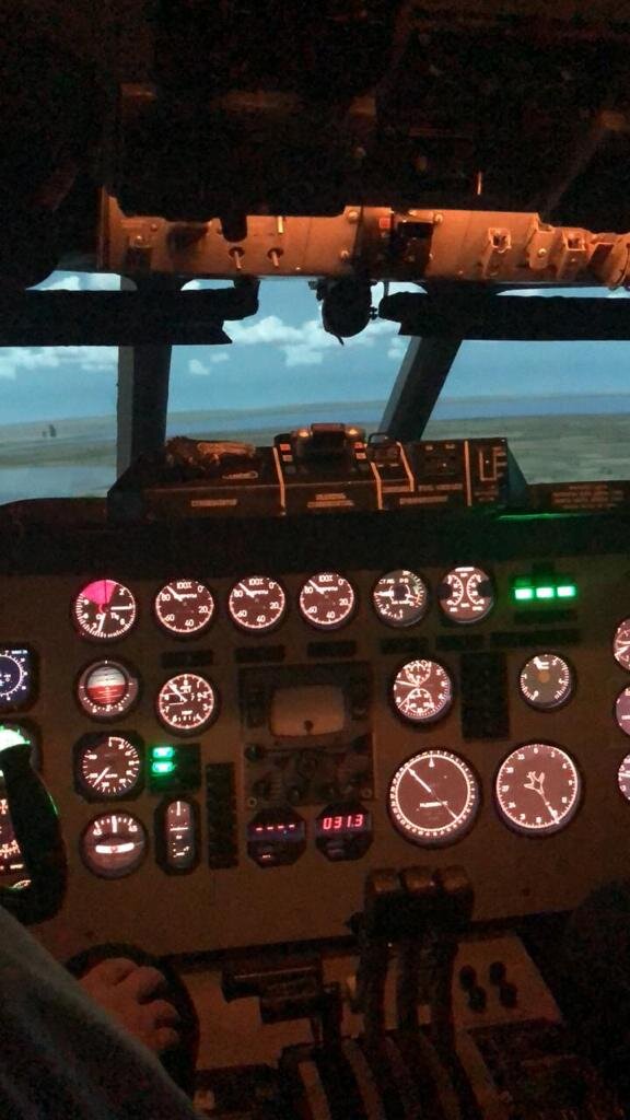 В кабине пилота