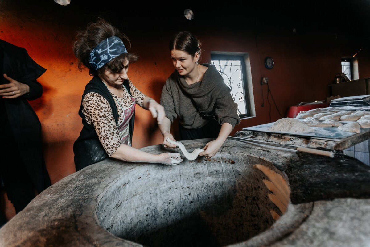 Меня учат печь "мамин хлеб", тур Lisa's Tours, фото Торнике Катамадзе