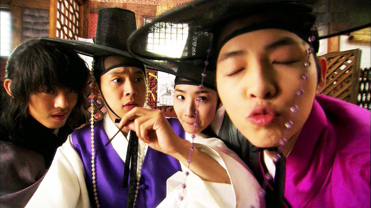 Авторская картинка с использованием скриншота с  https://doramalive.ru/dorama/sungkyunkwan для демонстрации.