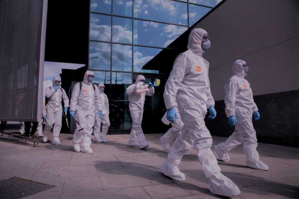 маски обязательны на улице в некоторых районах Франции