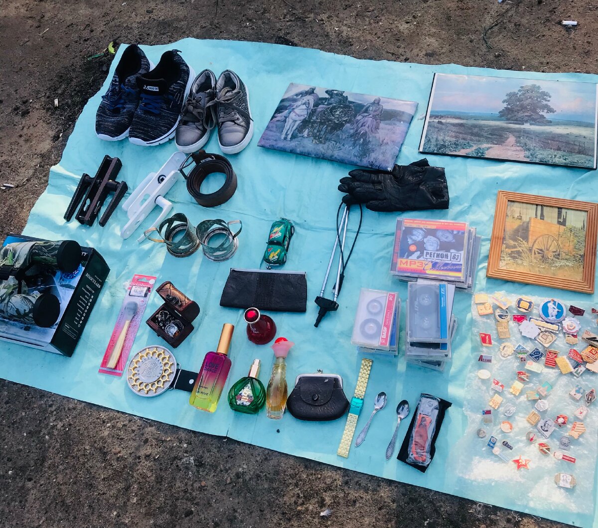 Это витрина грустного азиатского парня 