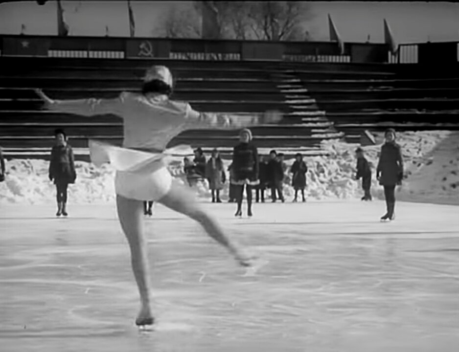 Кадр из фильма "Алёша Птицын вырабатывает характер"