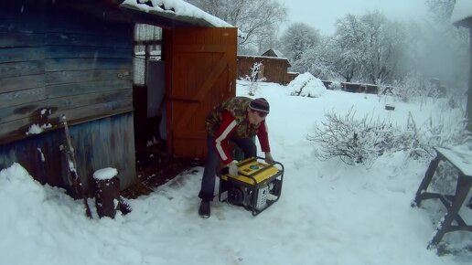 Сельская жизнь в России. Опять снег и нет света...