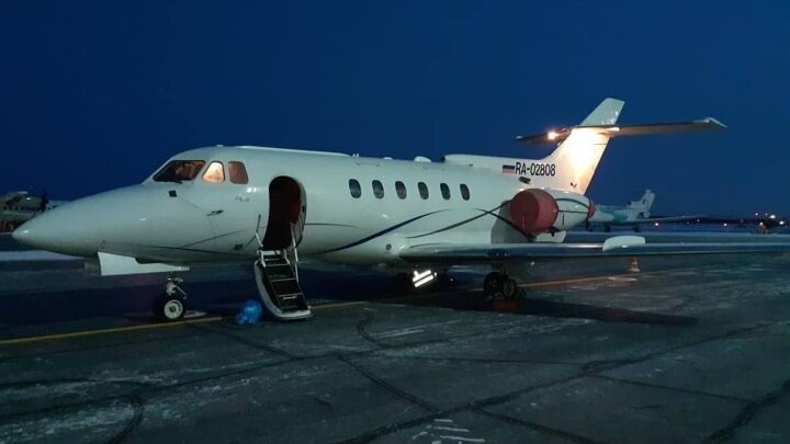 Самолёт Hawker 800 в Сургуте