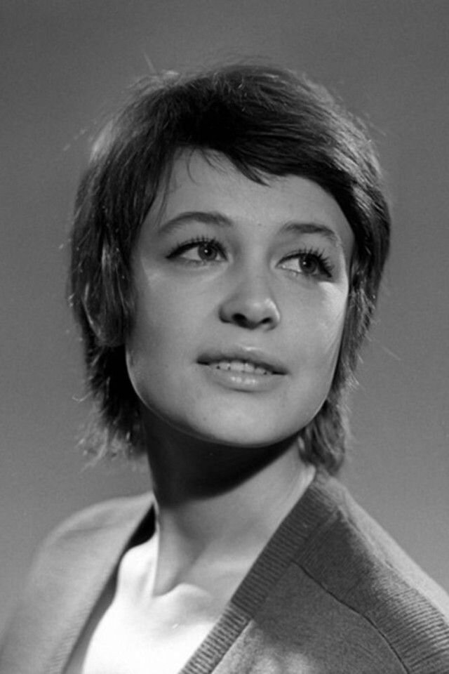 Фото: Марина Неелова в молодости i.pinimg.com