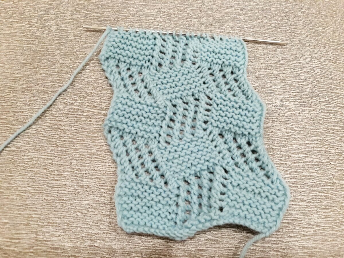 Связанный мной из "Элегантной" пряжи образец шахматного узора