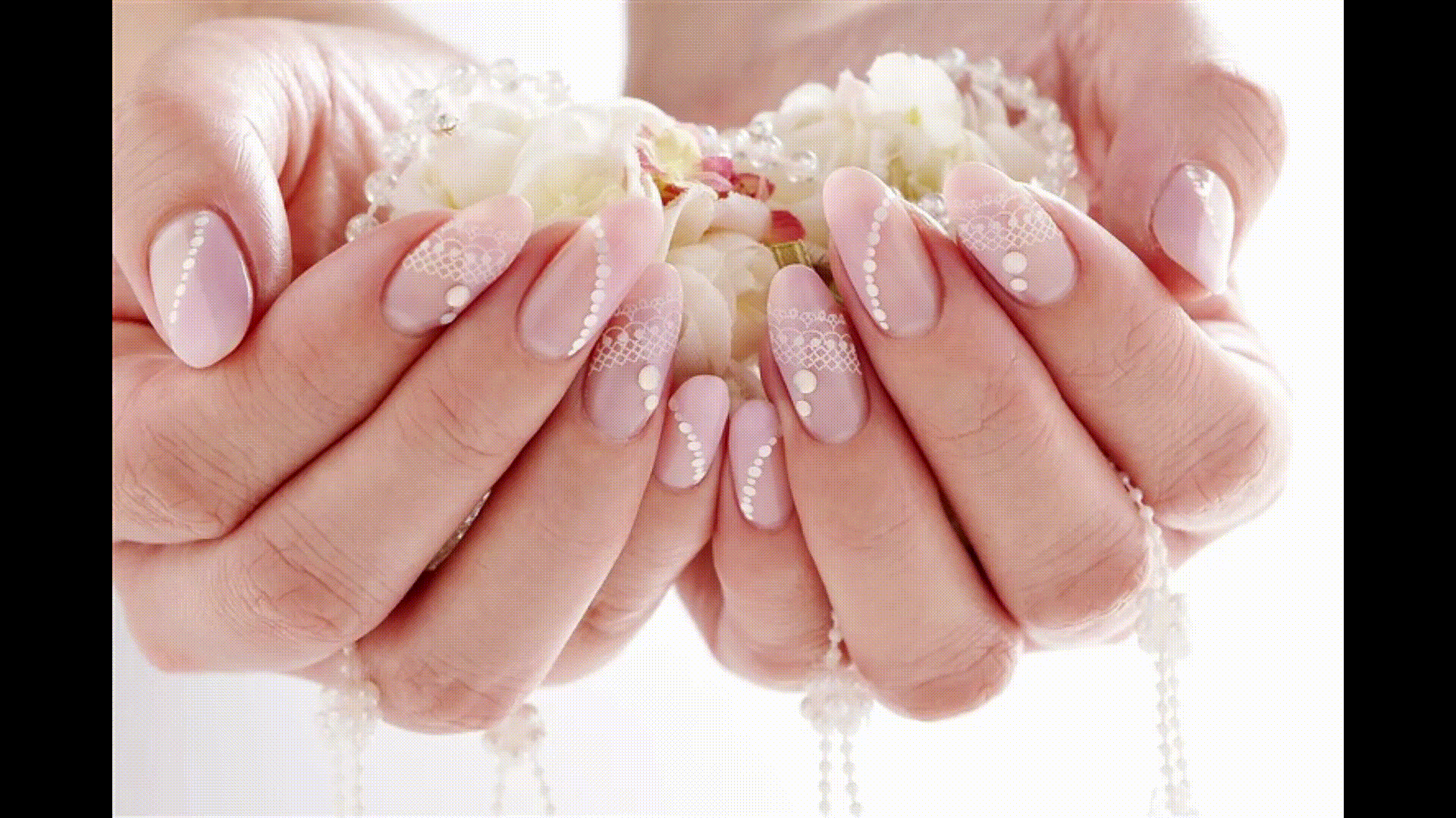 Маникюр невесты. Топ-5 роскошных вариантов