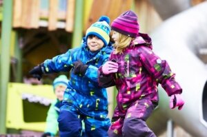 Ткань с мембраной появилась еще в 1969 году. Ее родиной является Америка, где она стала известна под названием Gor-Tex.