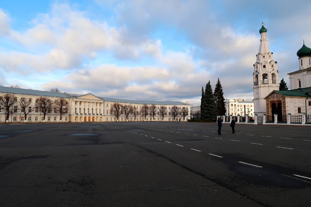 центральная площадь в ярославле