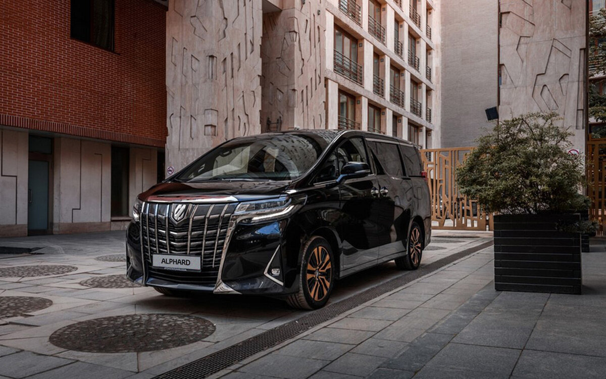 Toyota Alphard 