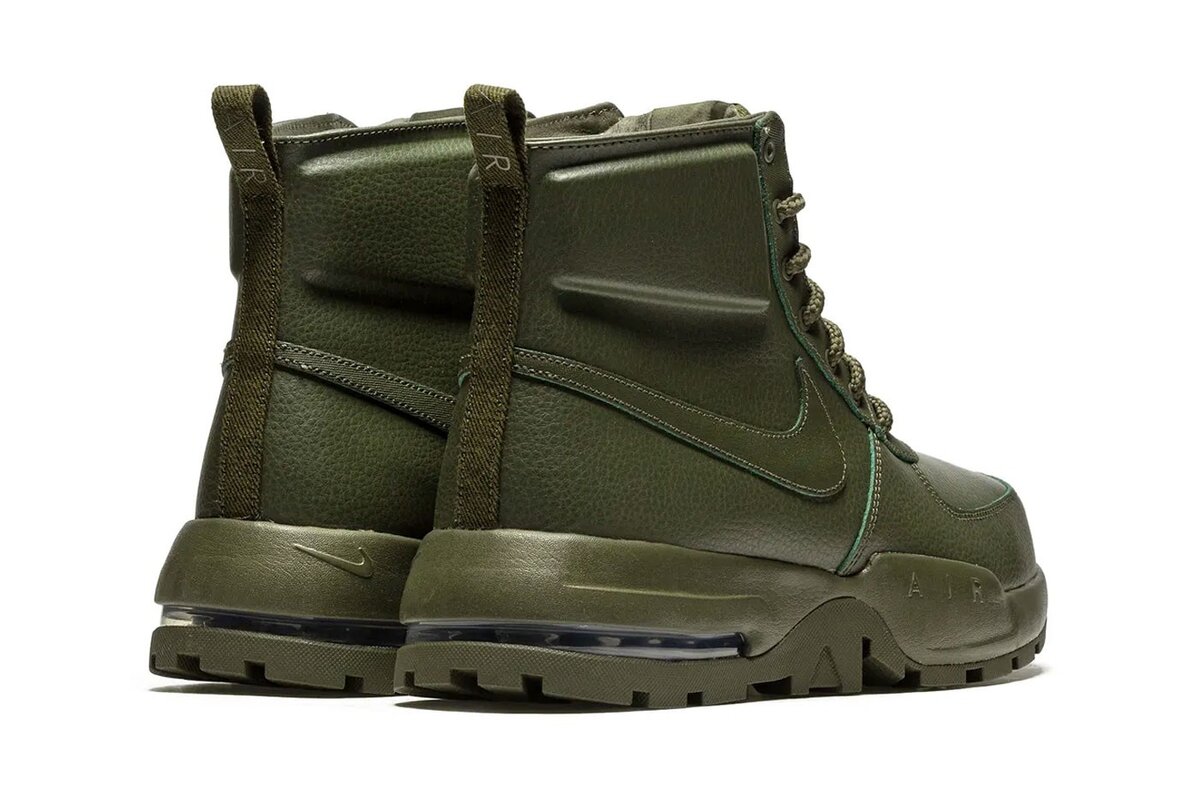 Nike air shop max hiking boots