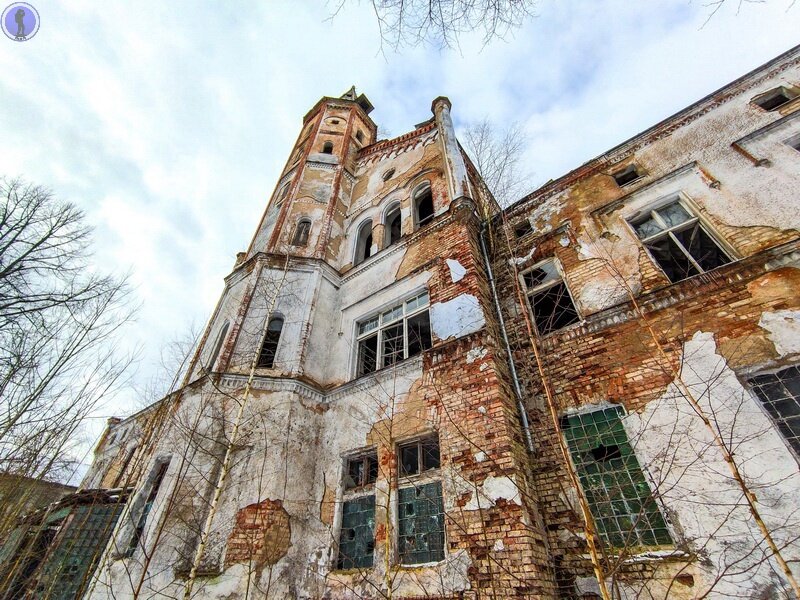 заброшенная психиатрическая больница в ногинске. заброшенная психиатрическая больница в ногинске. петелино психбольница тульская. сумасшедший дом психиатрическая больница 19 века.
