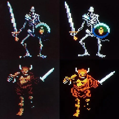 Слева - изображение на ЭЛТ-мониторе, справа - на ЖК.