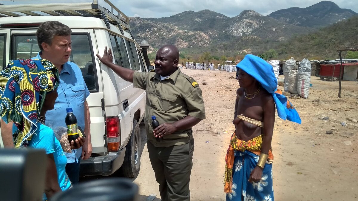Леша с водителем  Жоау   