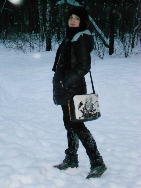 Обратите внимание на сумку!