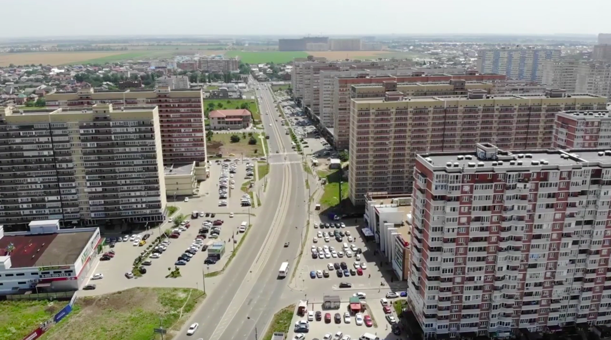 ул. Петра Метальникова (вид в сторону ул. Российская)