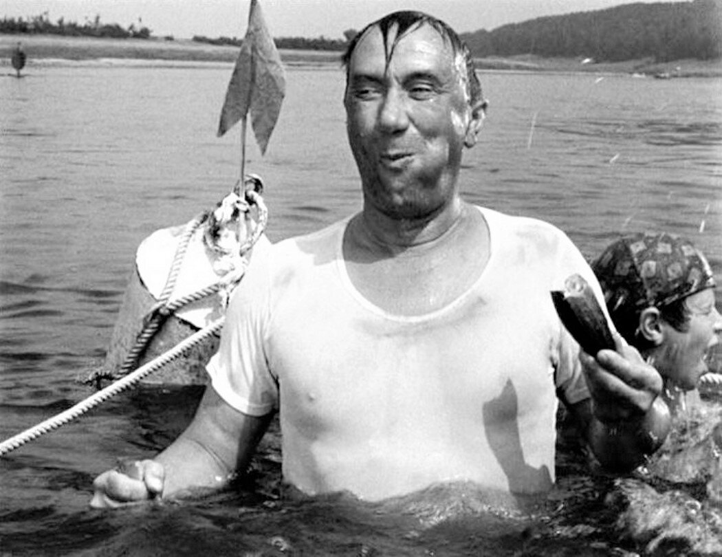 Алексей Смирнов в фильме "Добро пожаловать..."