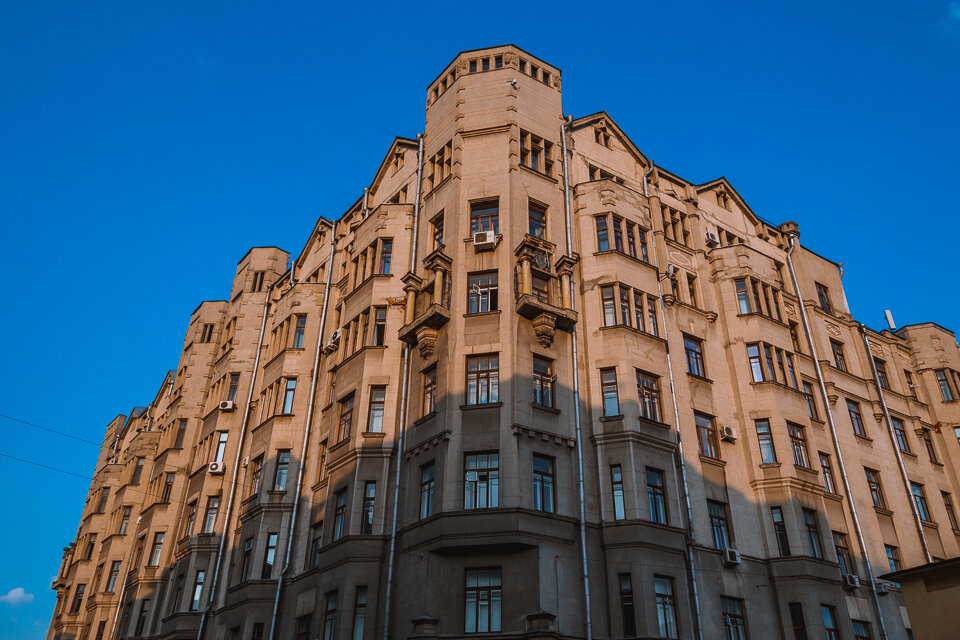 Одно из самых престижных жилых зданий Москвы в 1910-е годы!..