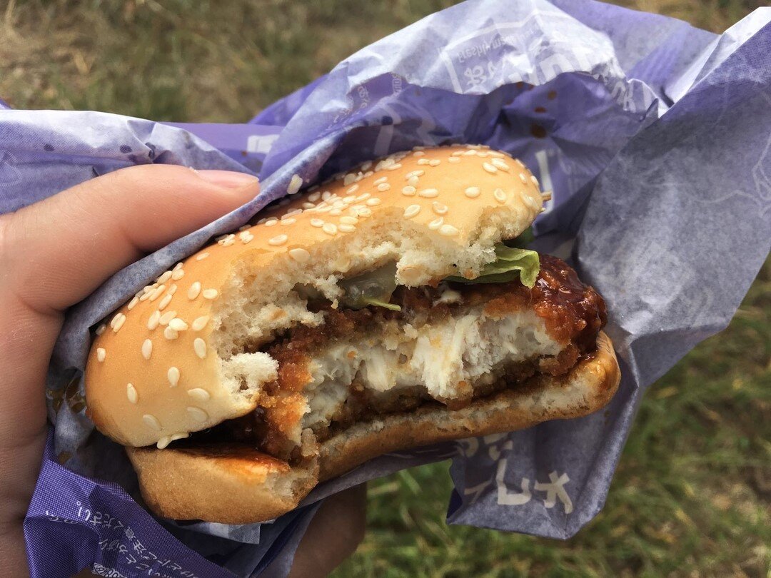 Макдоналдс в Японии - Rice burger и розовый Sakura-burger. Немного о ценах  и о зарплатах в маке | Япония глазами одного гайджина | Дзен