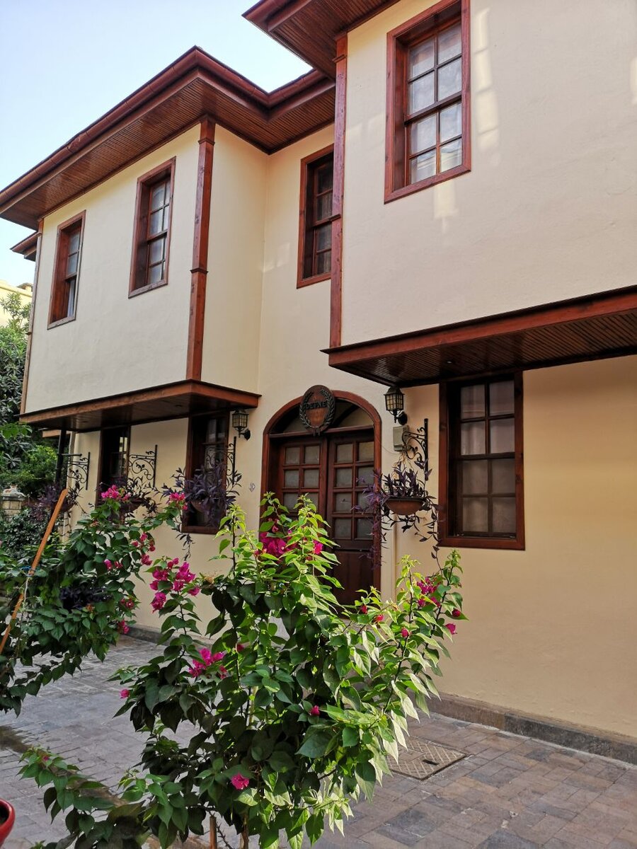 вот такое здание