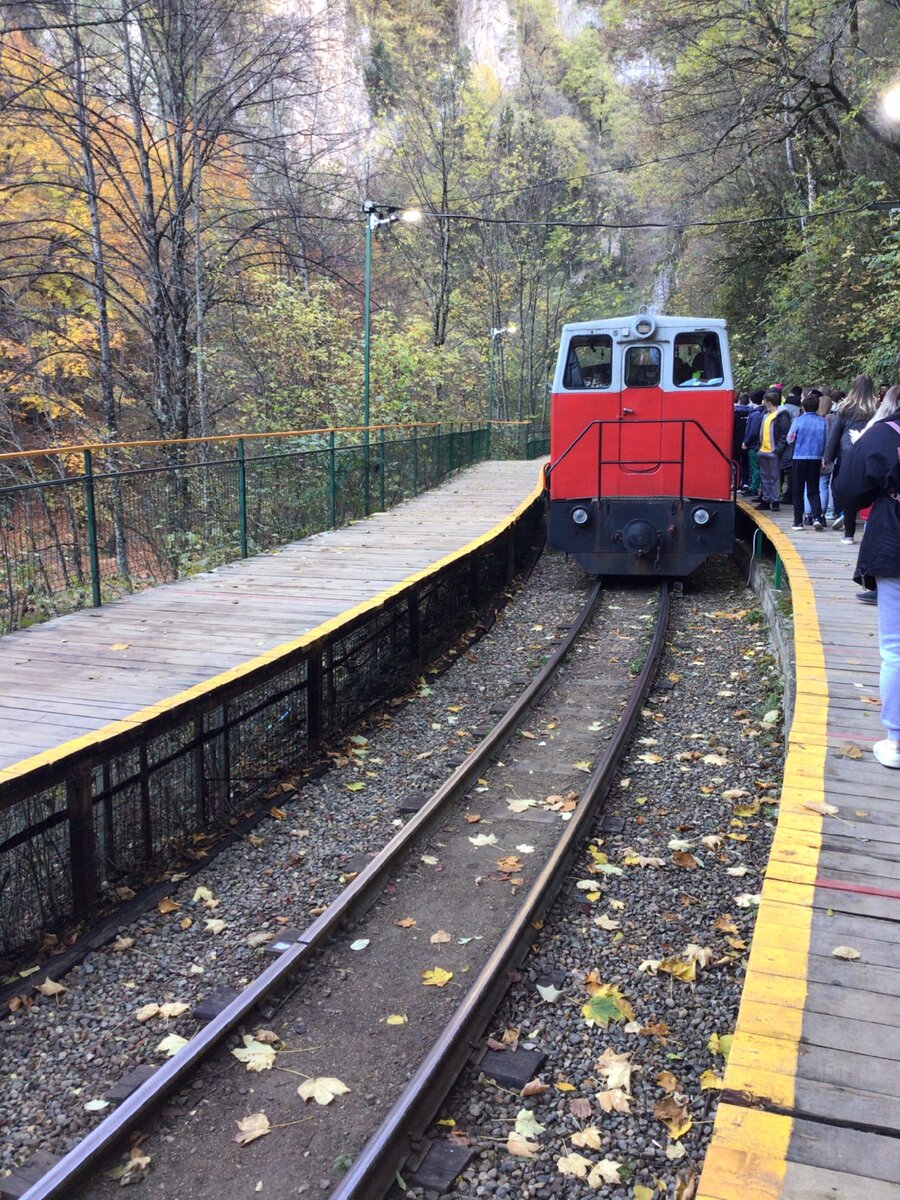 Гуамское ущелье железная дорога