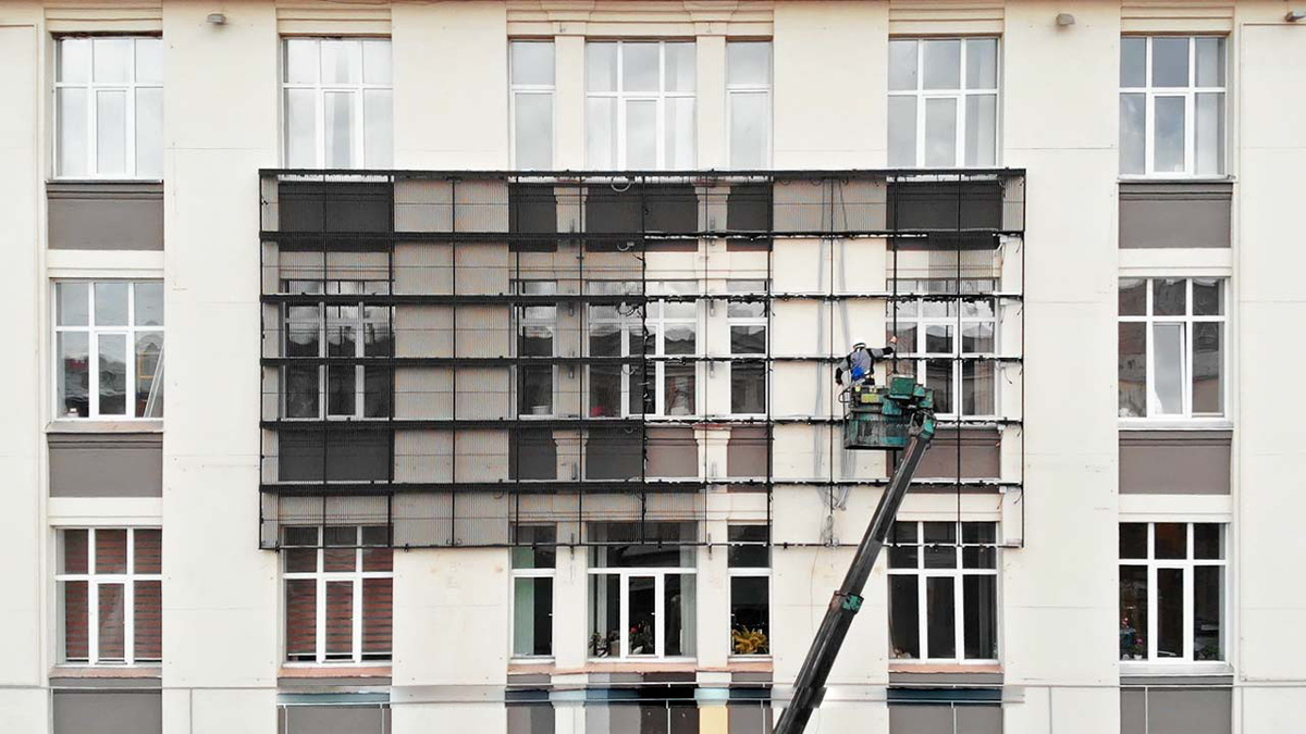 Монтаж медиафасада