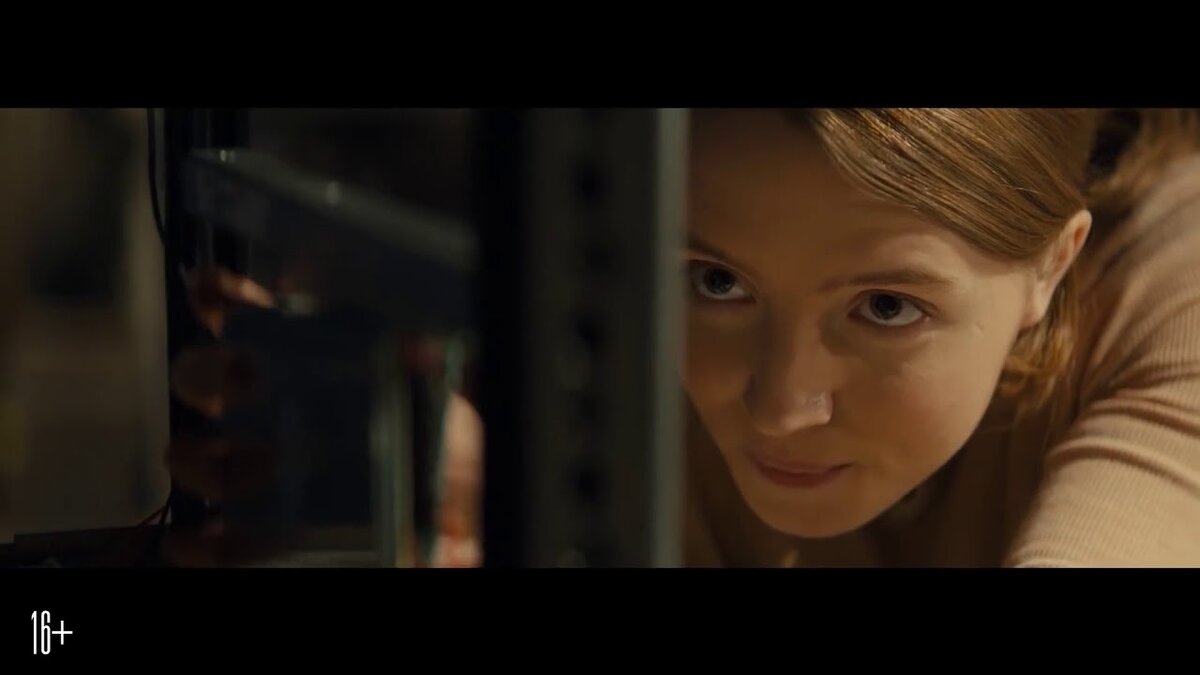 Кадр из фильма "Взаперти" 