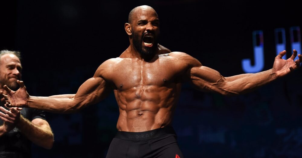 Менеджер экс-бойца UFC Йоэля Ромеро Малки Кава заявил, что спортсмен рассматривает вариант с продолжением карьеры в России.