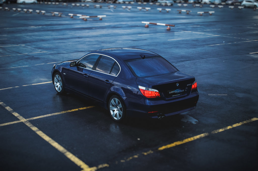 Искал я её долго, месяца три. Так как с BMW уже я был на «ТЫ», искал и просматривал их досконально