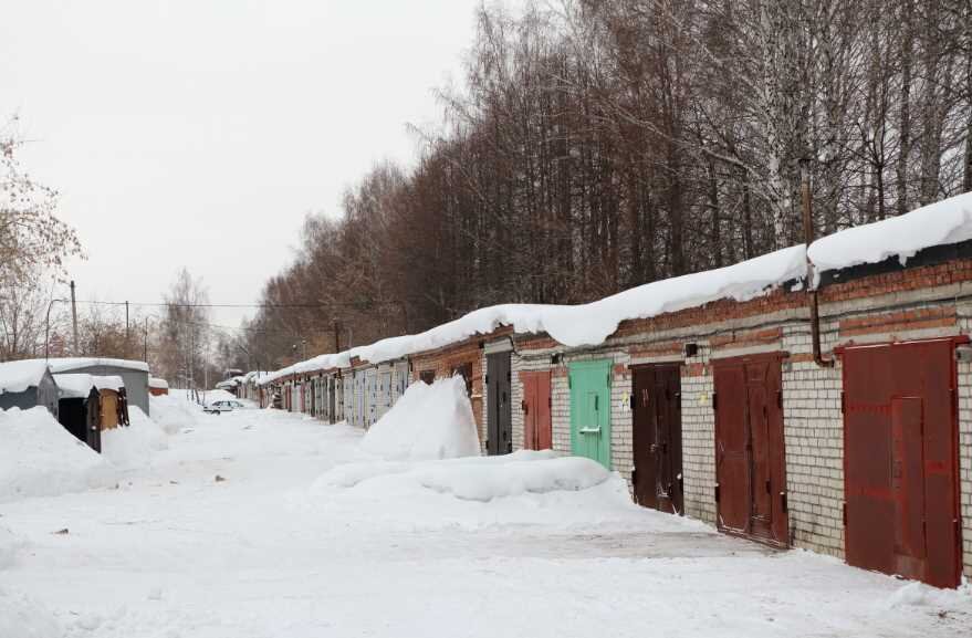 Кого то зимой выручает гараж