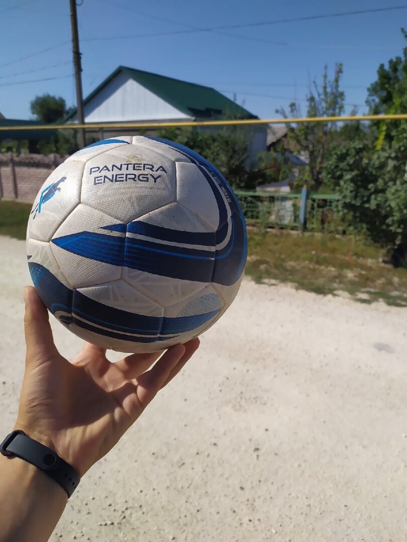 Наш первый мяч