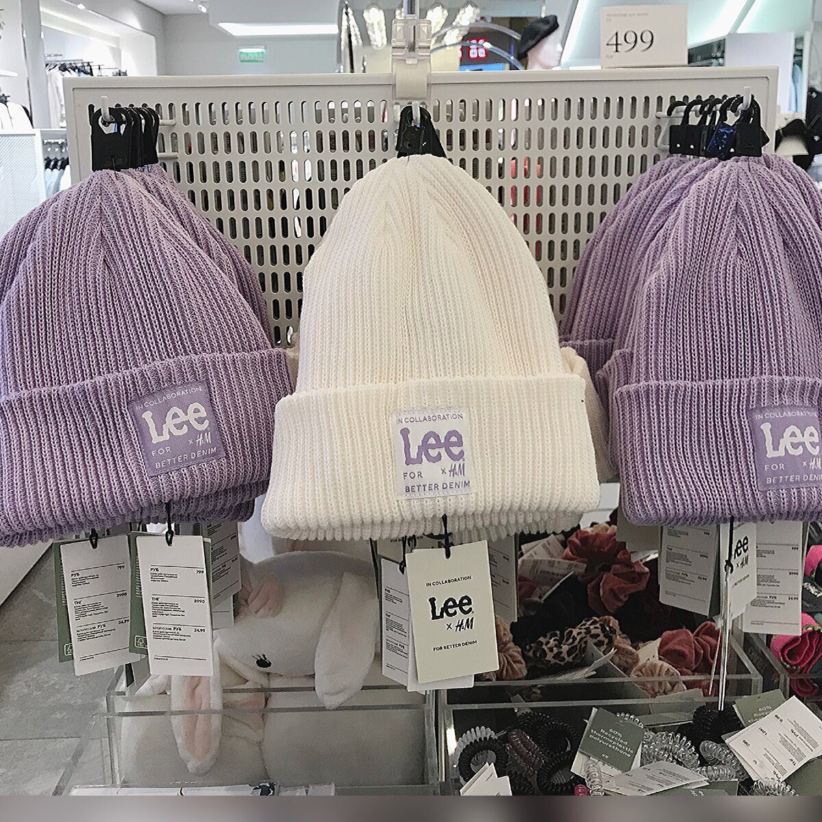 Шапка из переработанного полиэстра 799 рублей