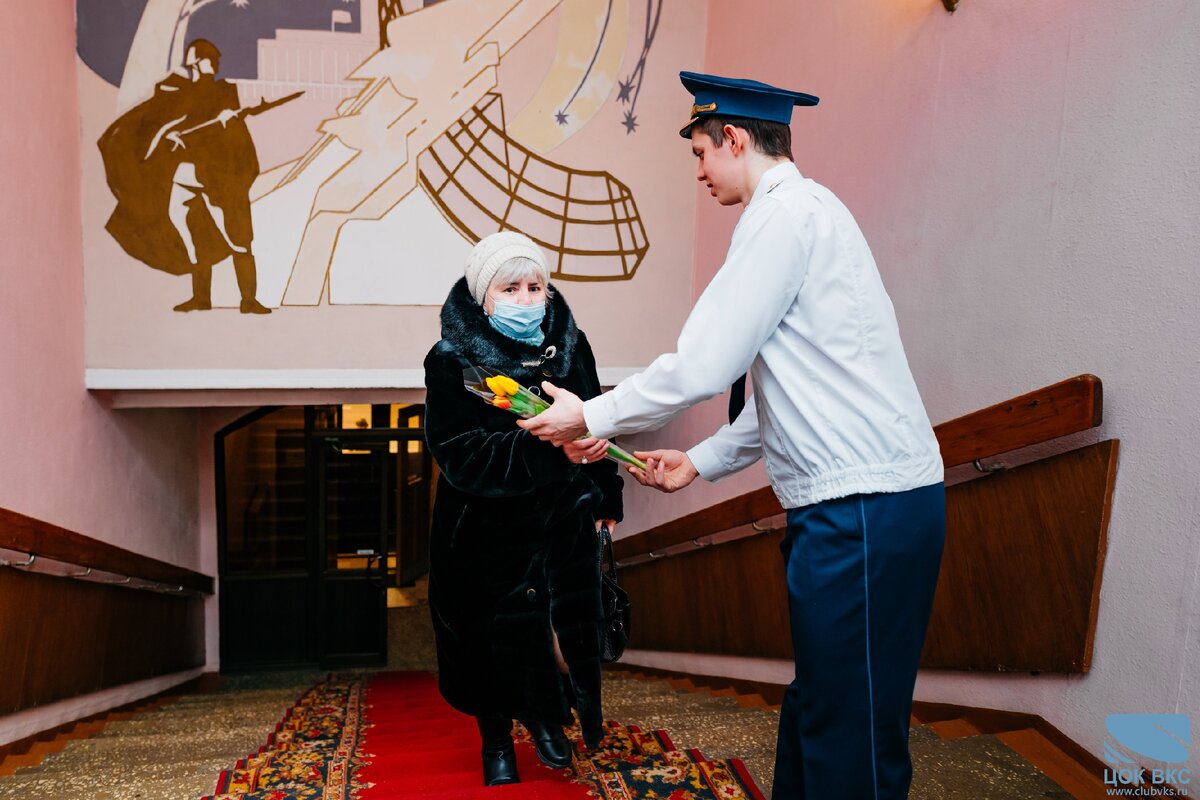 Творческая группа ЦОК ВКС поздравила дорогих женщин с Международным женским днем