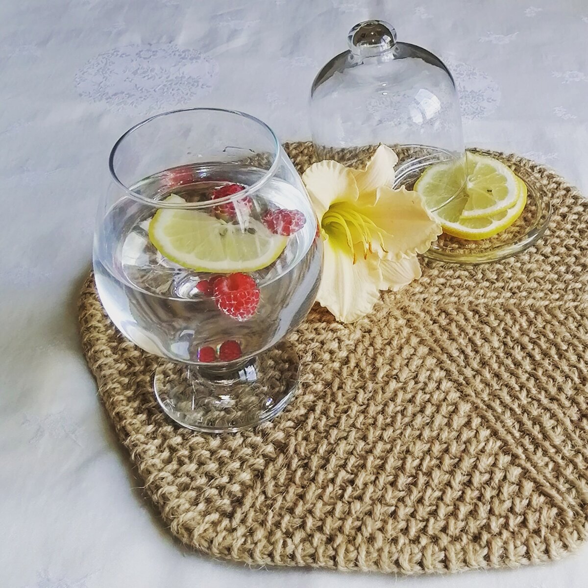 Сервировочные салфетки, связанные из джутового шпагата