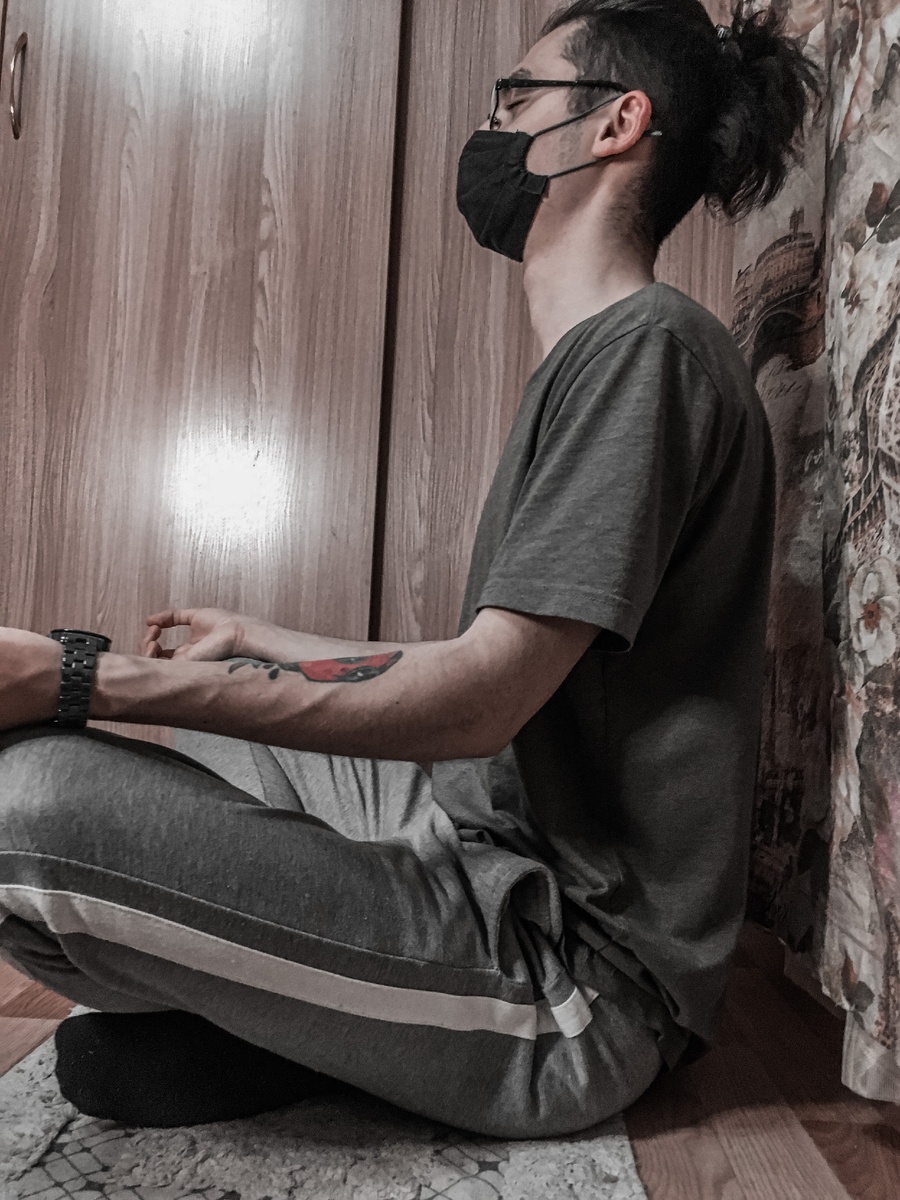  Я пожалуй практикую позу не раскрытый лотос)