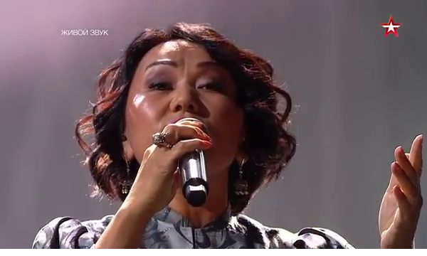 Бадма-Ханда на сцене "Новой звезды"
