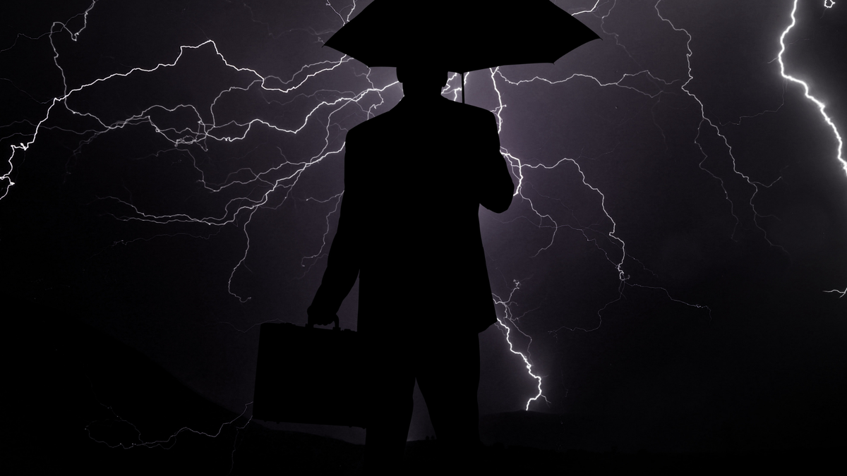 атмосфера из-за зонта изрядно накалилась