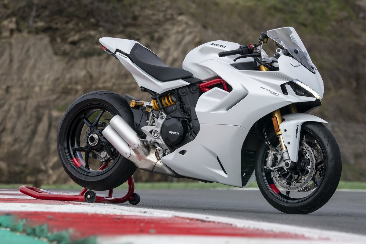 Ducati Supersport 950s