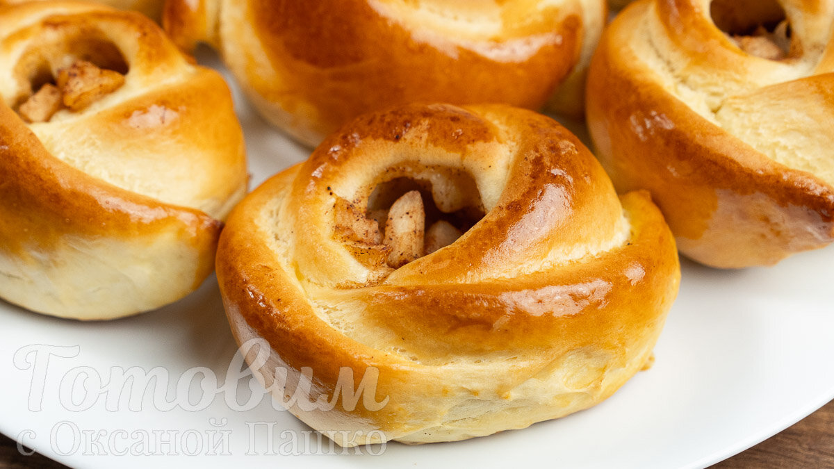 Пирожки-булочки с Яблоками