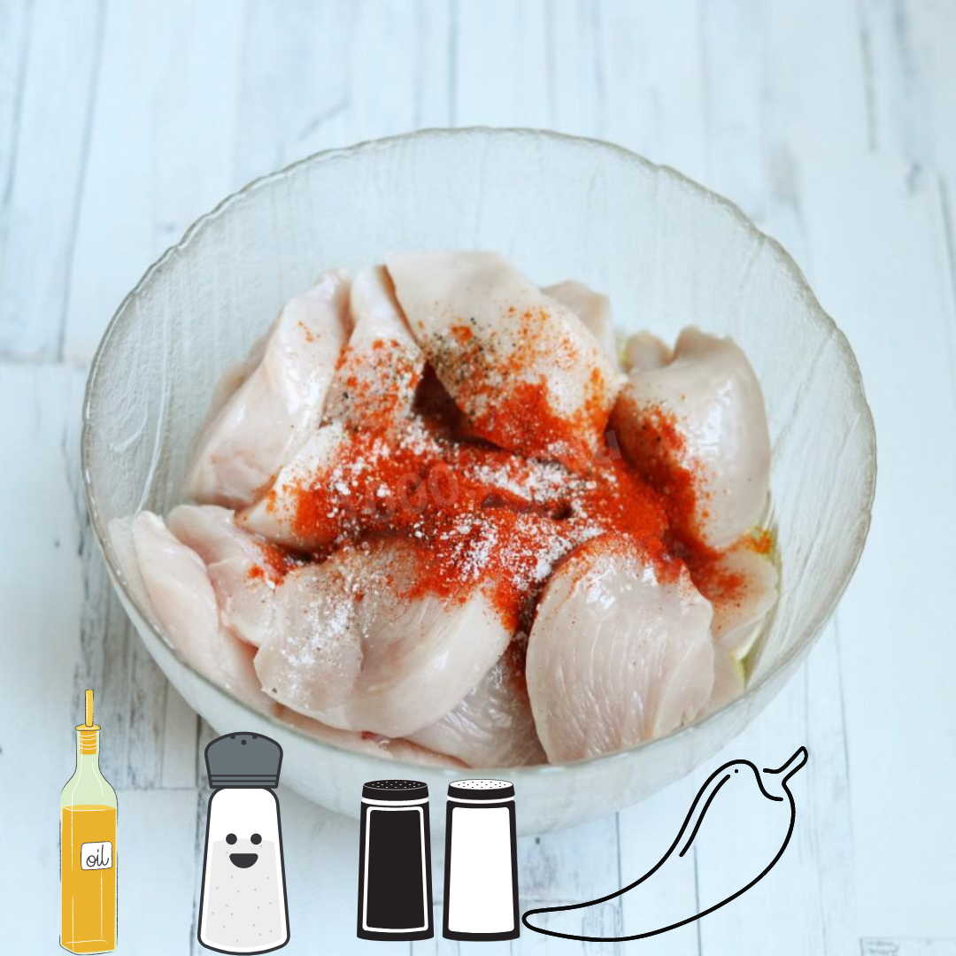 Куриное филе с оливковым маслом,перцем,солью и паприкой