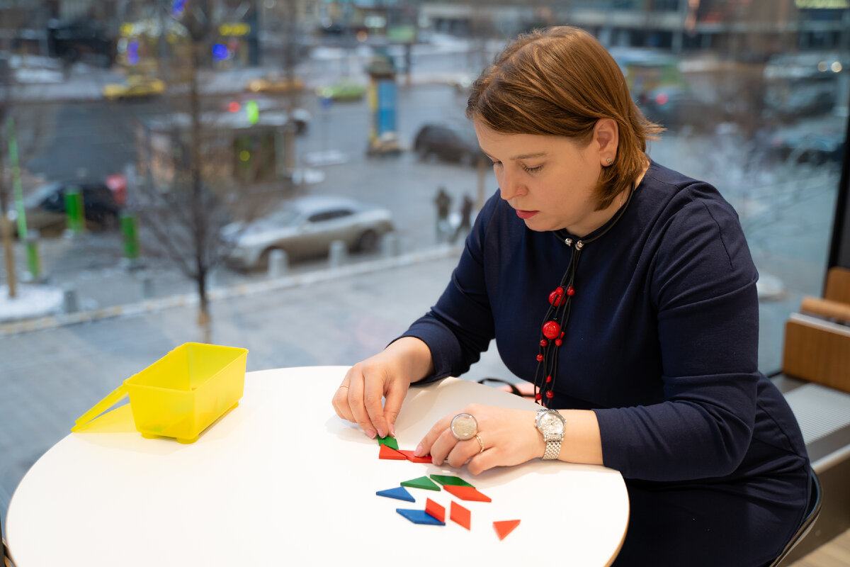 Однажды на консультации одной мамы, она мне рассказала. Знаете, когда мы приезжаем на реабилитации в другие страны, нам специалисты говорят как  заниматься. А наши специалисты говорят, что нужно исправить. 