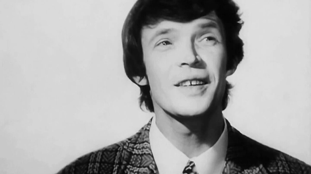 Композитор Станислав Пожлаков - автор музыки песни "Первые шаги" (Топ-топ)