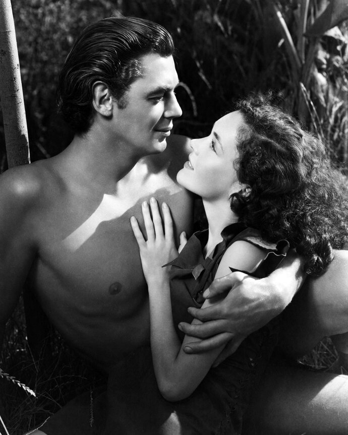 Джонни Вайсмюллер, пловец, пятикратный чемпион мира, снялся в 12 фильмах, 3 фильма шли у нас в послевоенное время и сводили с ума советских девушек, автор знаменитого крика Тарзана