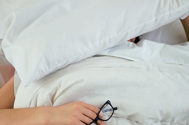     Как делать зарядку по утрам, если совсем нет времени: 3 упражнения, которые можно выполнять, пока чистите зубы