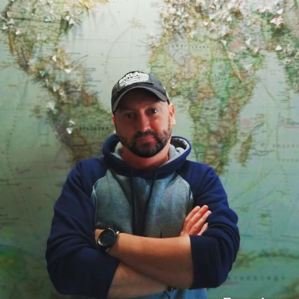 Где-то на воде после того как тянул огромную лодку.