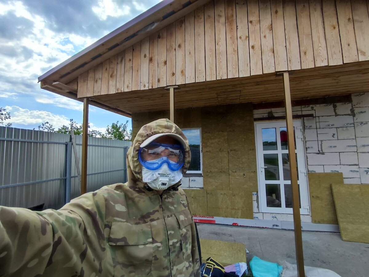 Этап утепление, хотя можно было просто заштукатурить плотный базальтовый утеплитель и  нанести декоративный слой штукатурки. @ Горбунов Сергей