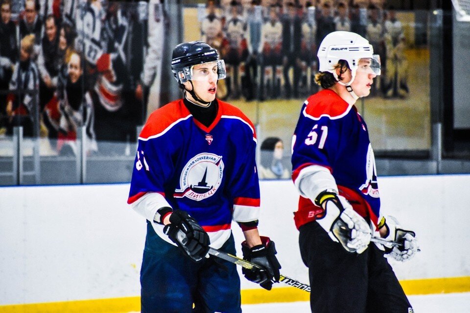     По разу тамбовчан огорчили Артур Коростилев, Алексей Трухачев, Артем Бякин и Антон Кобзев. Фото со страницы ХК "Держава" в VK.